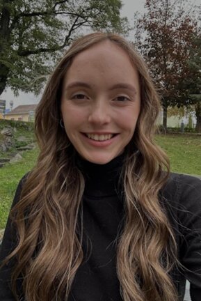 Hannah Lehrling bei Friseur Sturmer